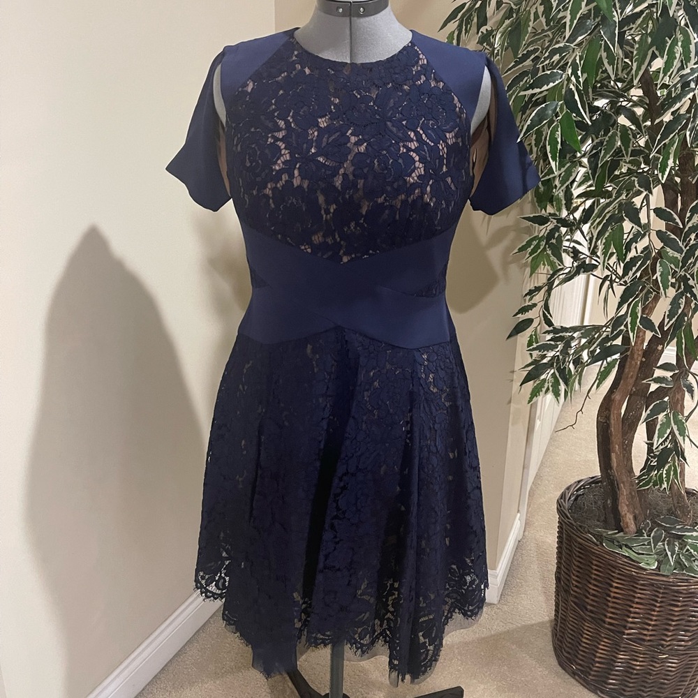Beautiful elegant dress for any occasion.